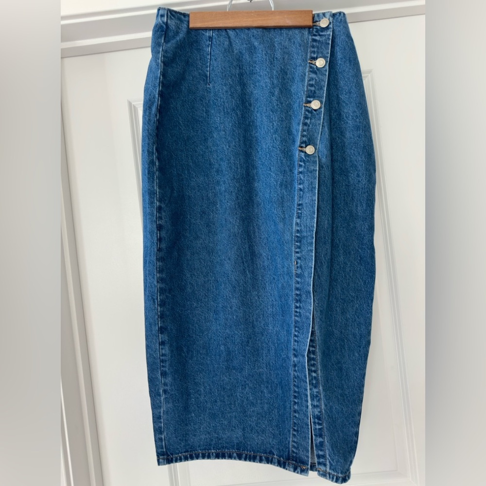 NEVER WORN! Lulus Asymmetrical Slit Denim Midi Skirt